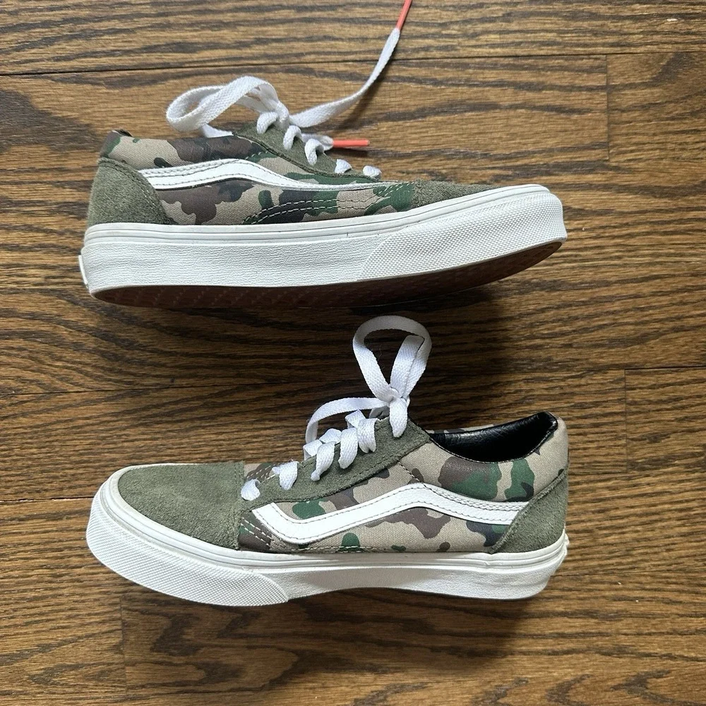Vans Olive Camo Old Skool Skate Suede Shoes Low Top Kids Size 2 US